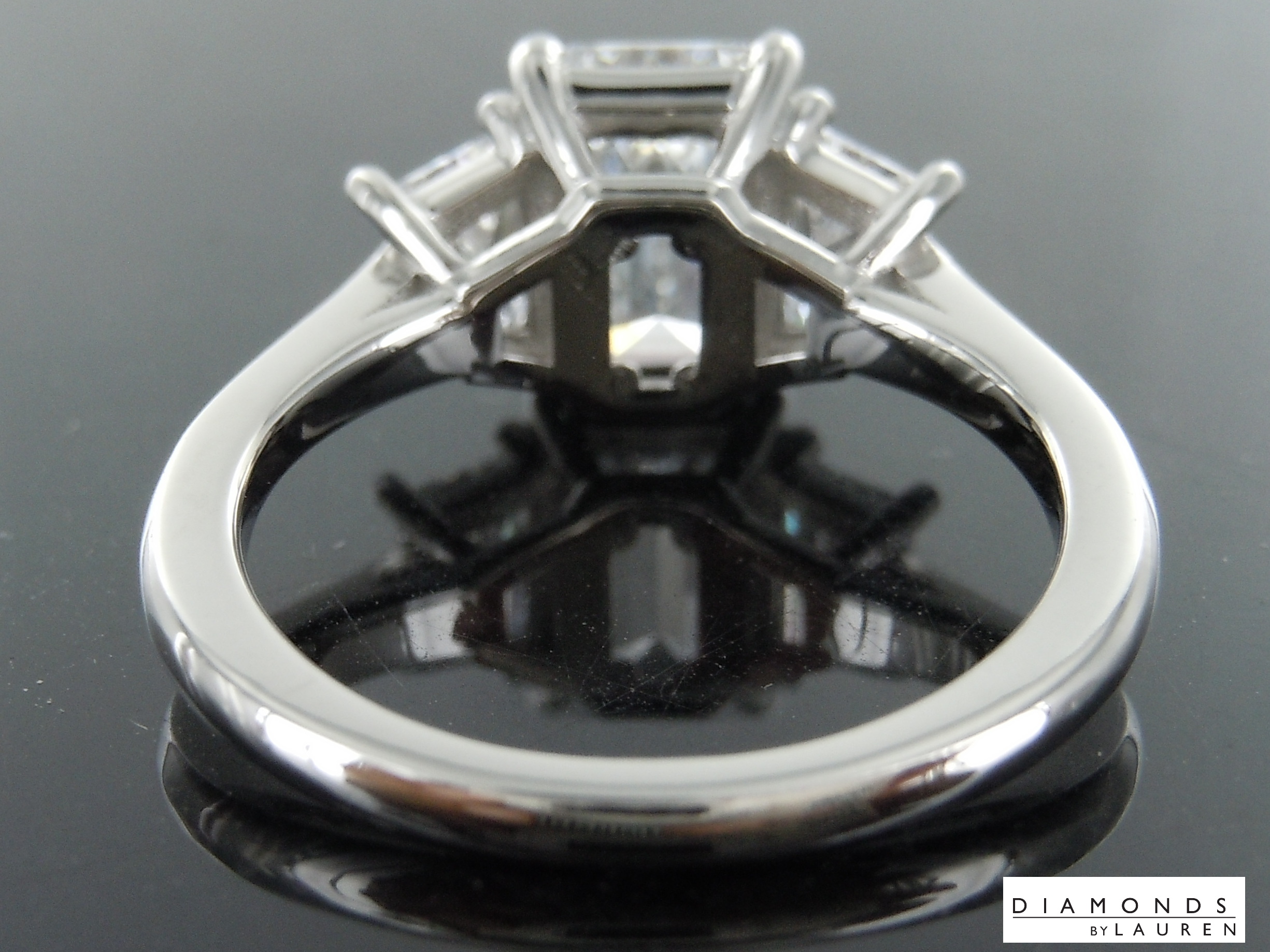 colorless diamond ring