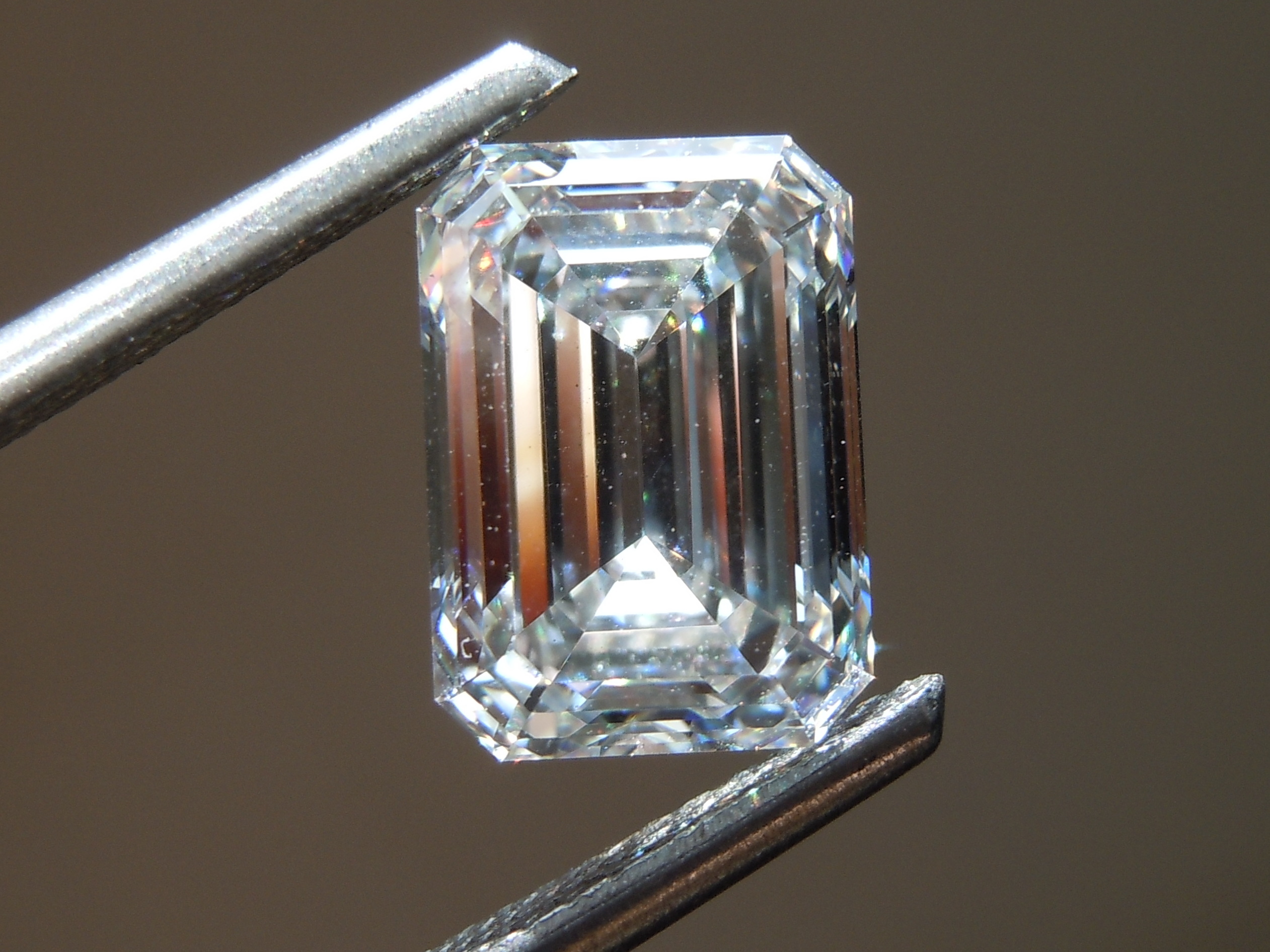 colorless diamond
