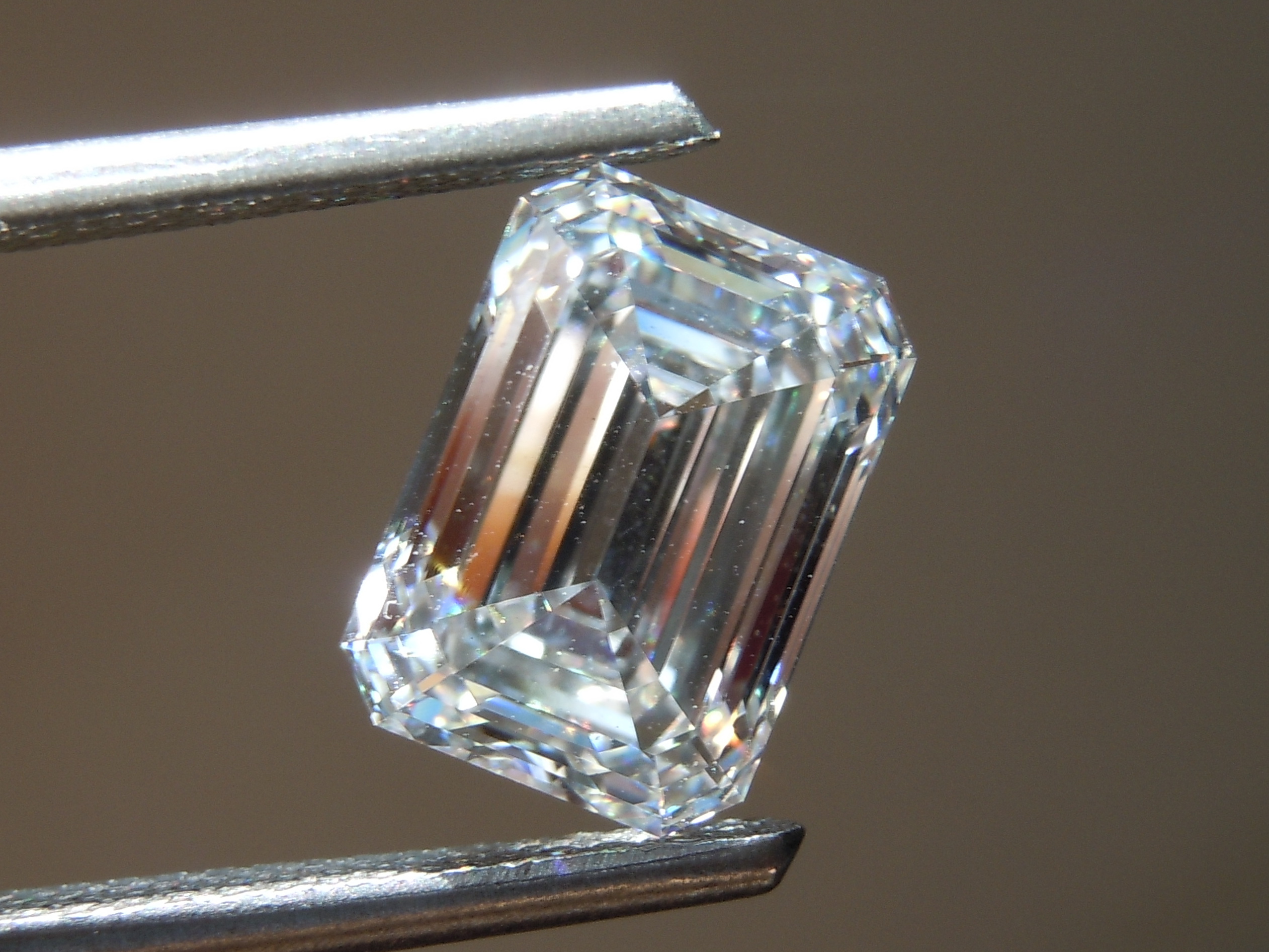 colorless diamond