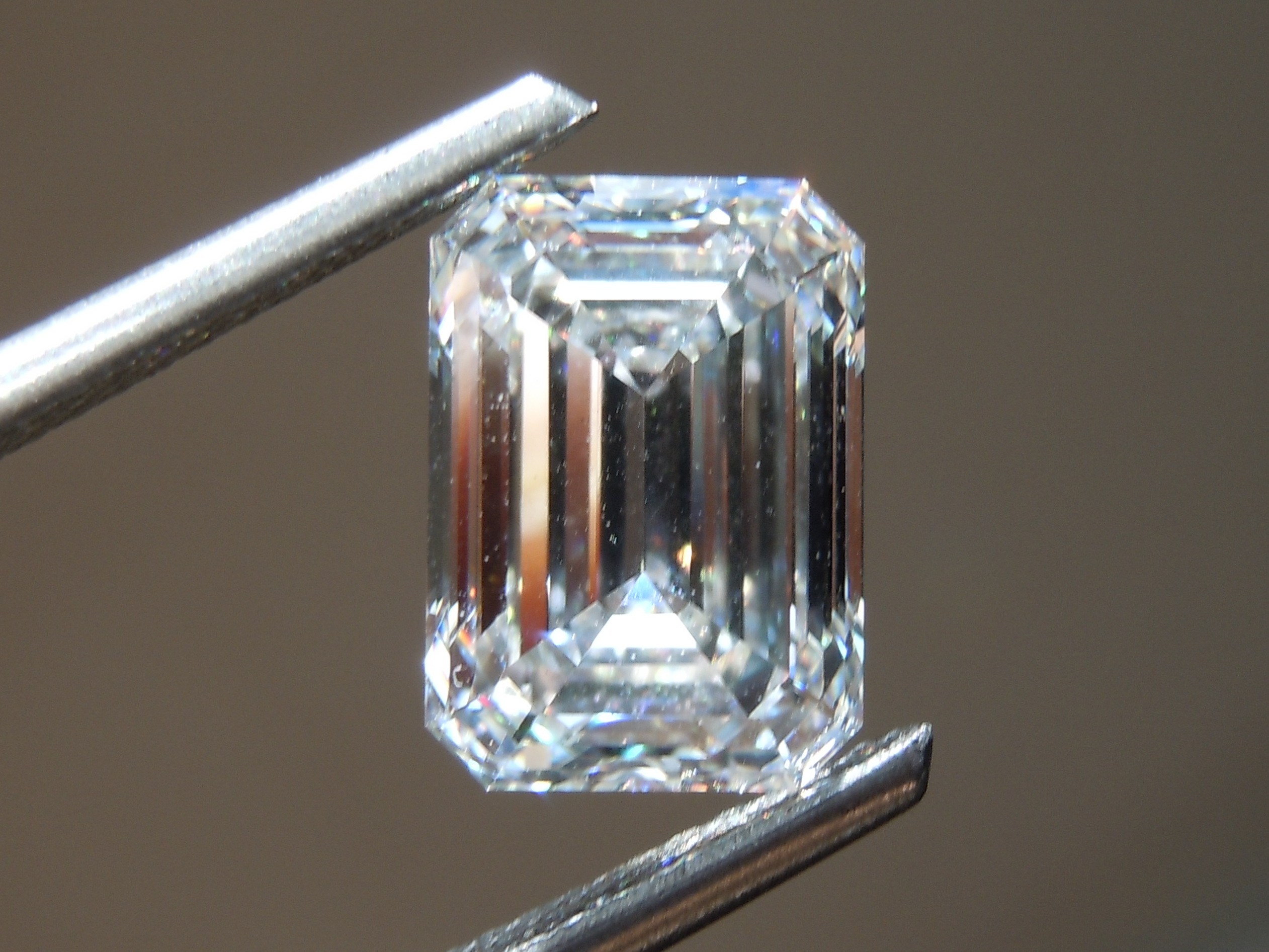 lab colorless diamond