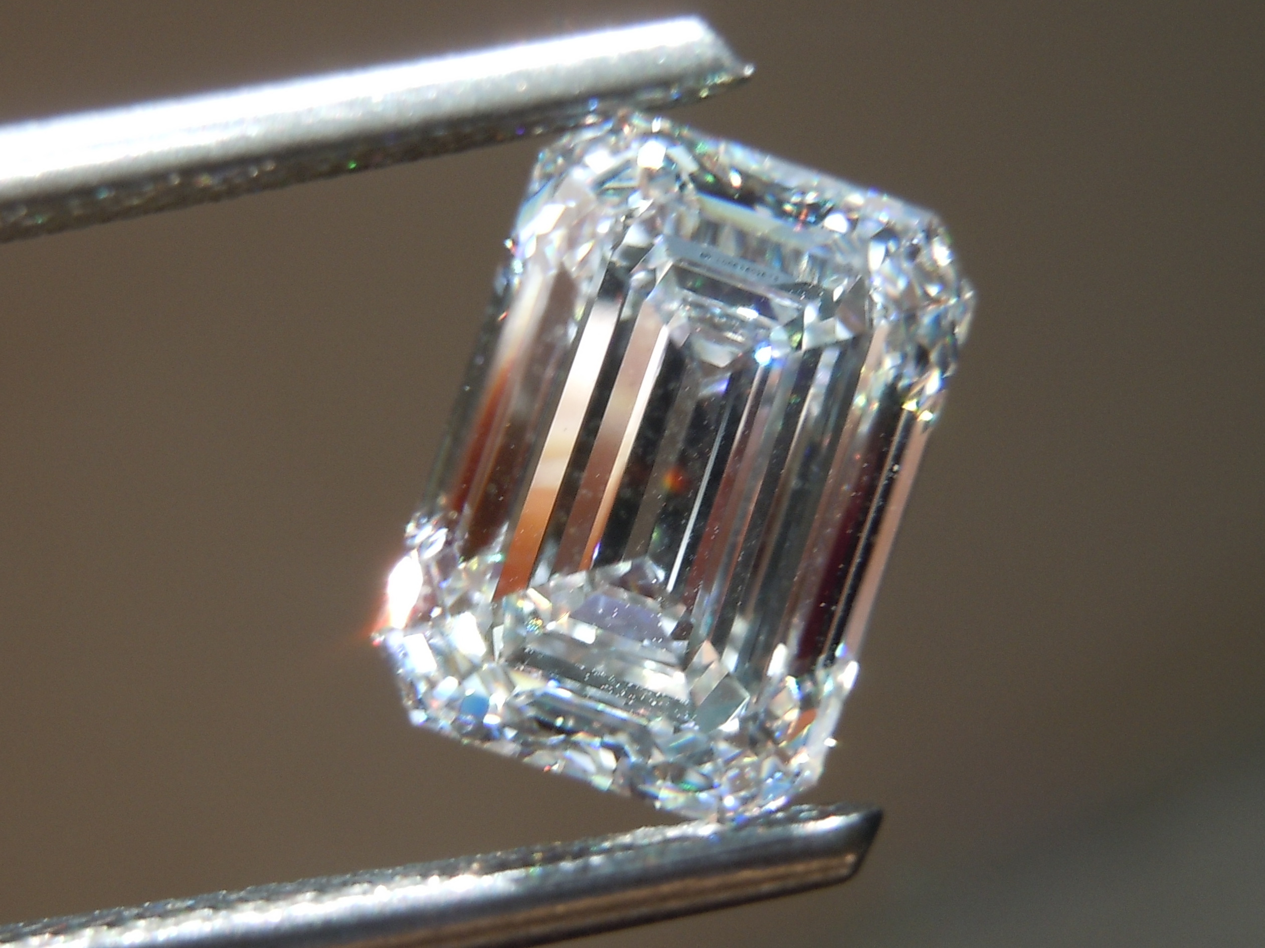 colorless diamond