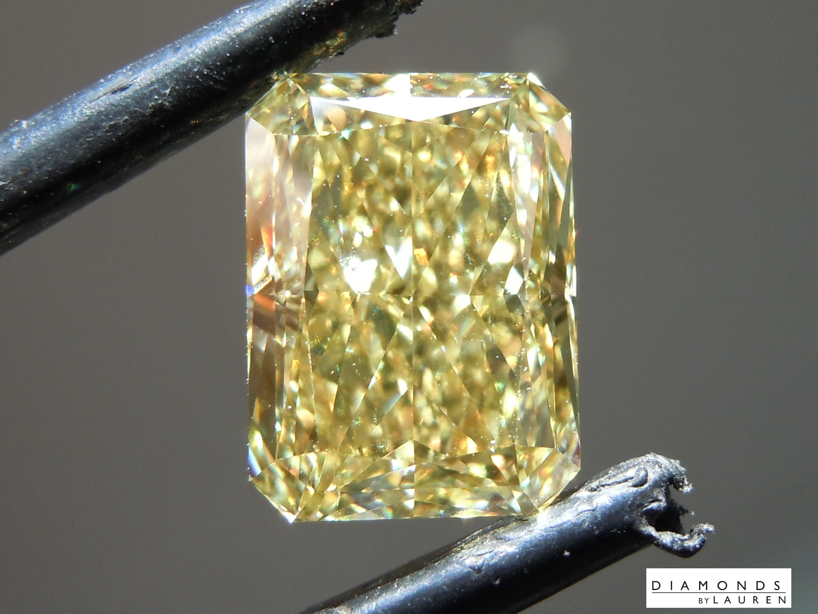 lab yellow diamond