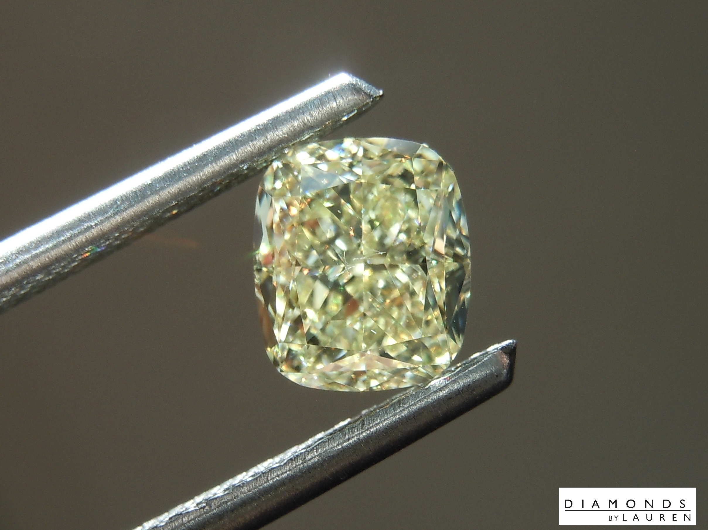yellow diamond