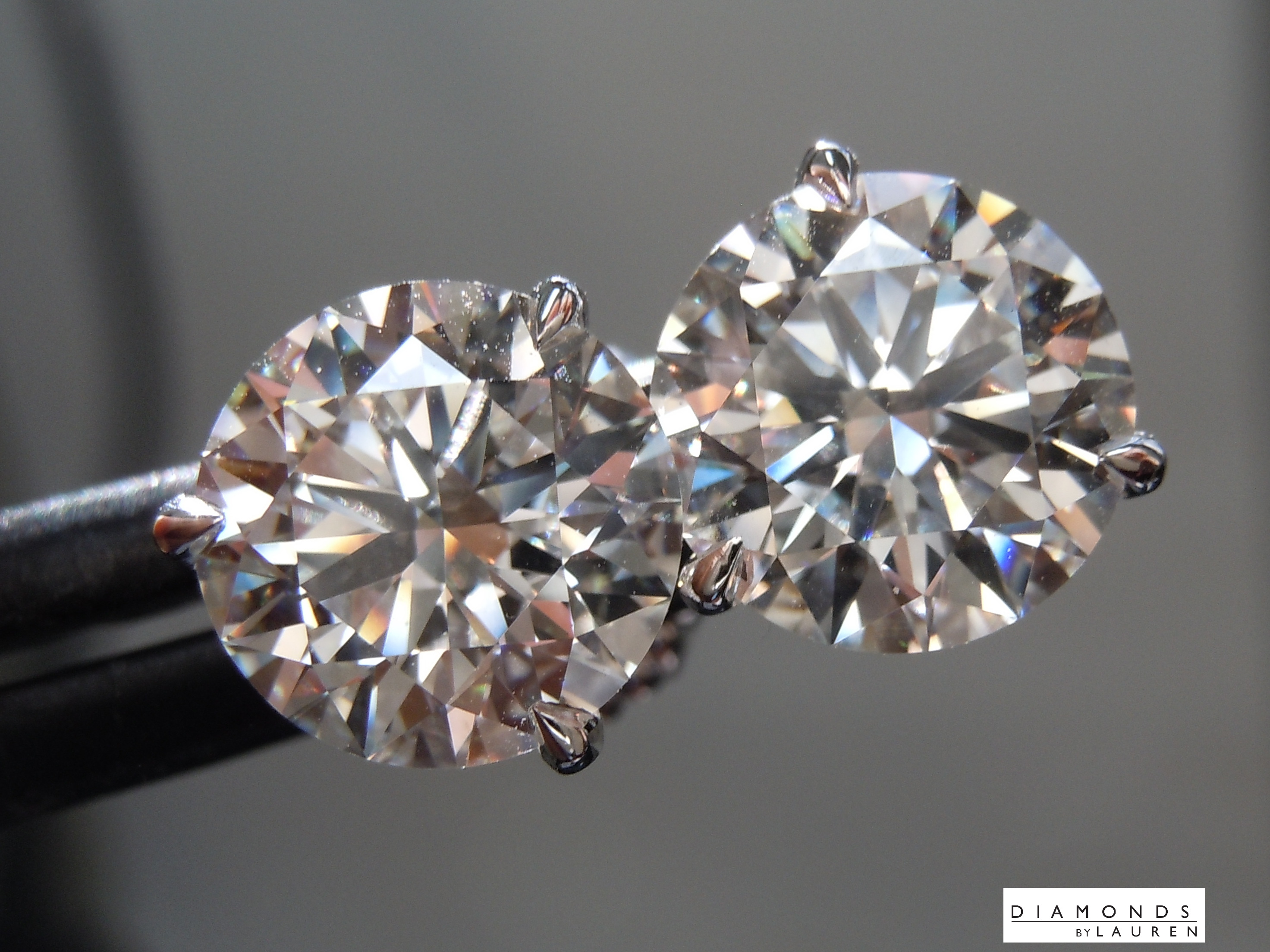 colorless diamond earrings