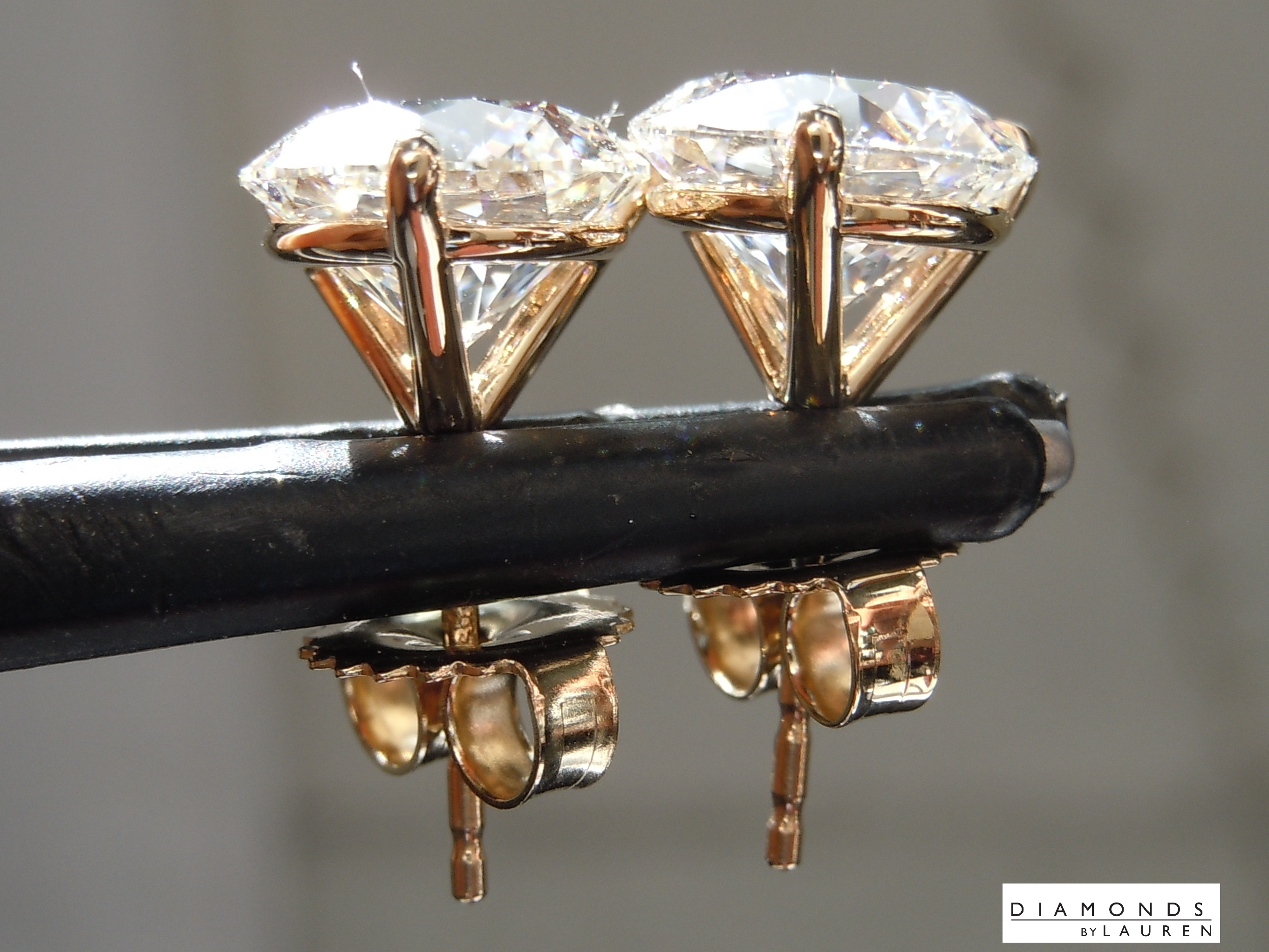 colorless diamond earrings