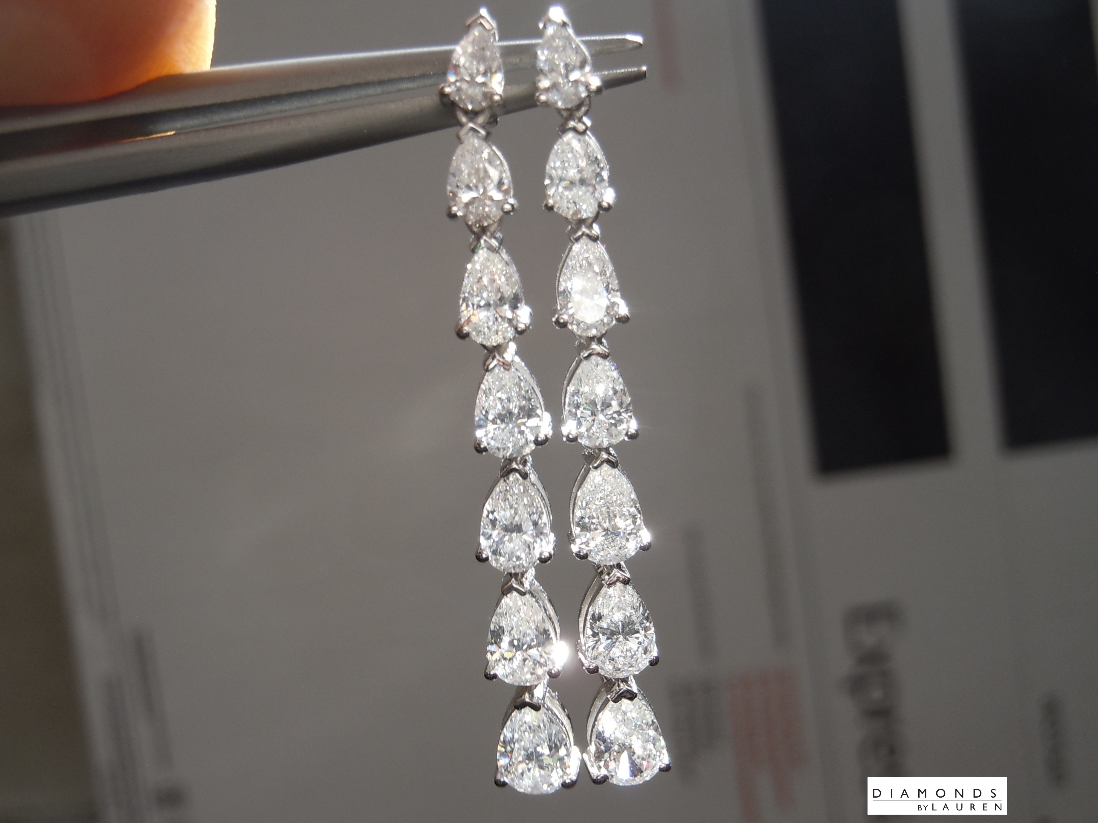 colorless diamond earrings