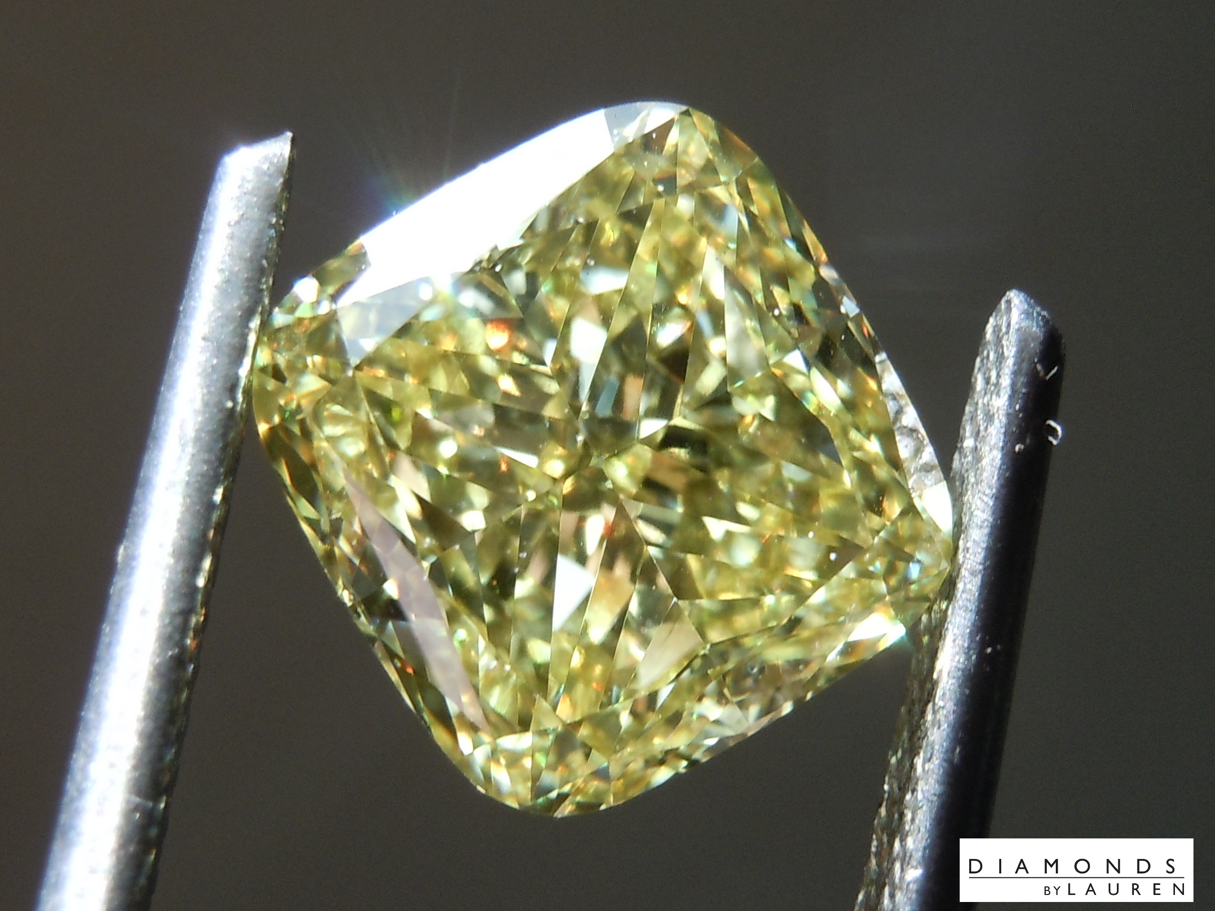 yellow diamond