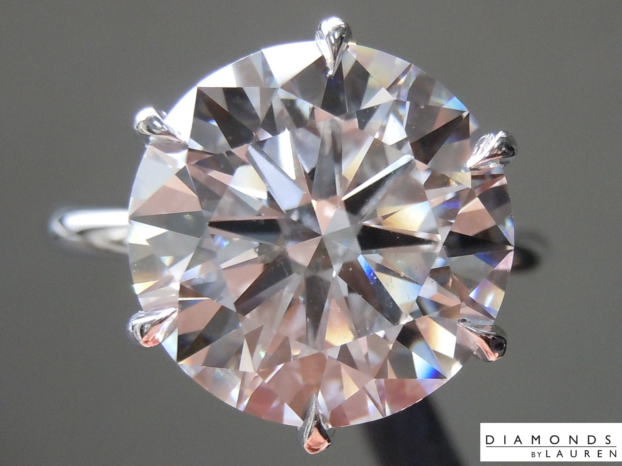 colorless diamond ring