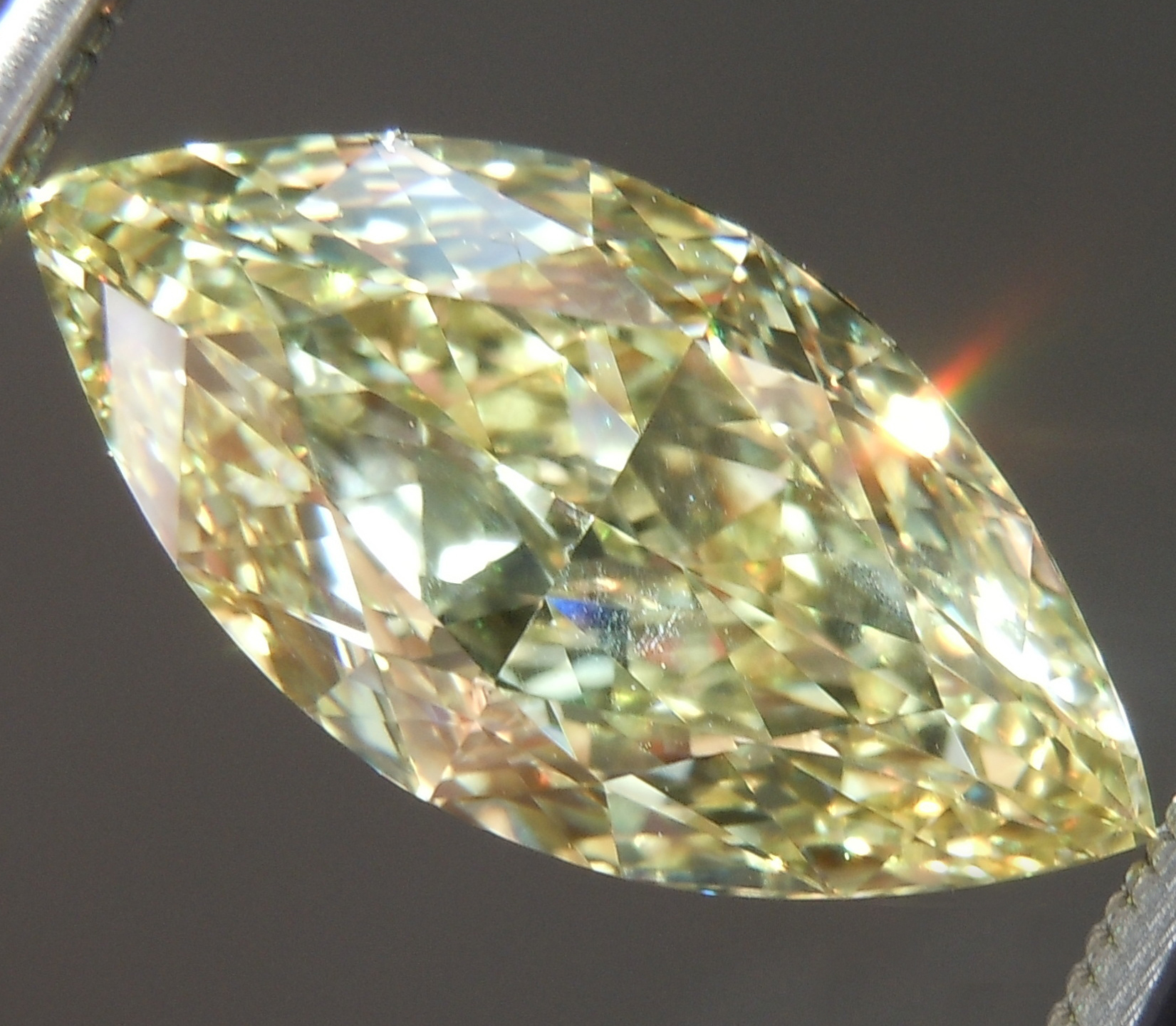 2.51ct Yellow VS1 Marquise Lab Grown Diamond R11219