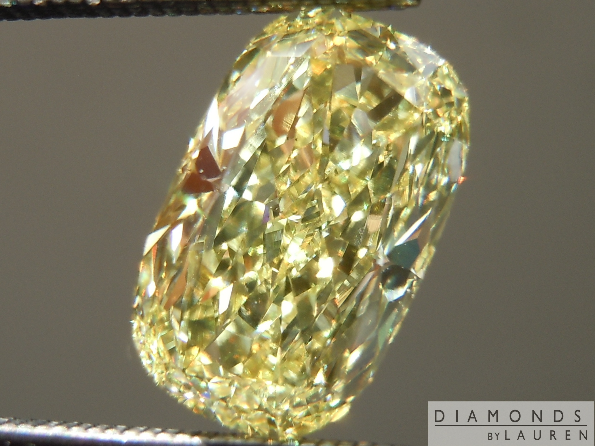 2.00ct Yellow VS2 Cushion Cut Lab Grown Diamond R11227